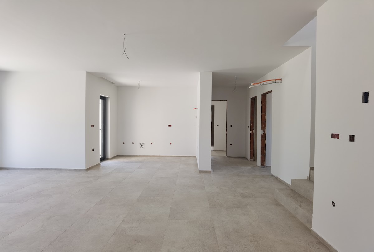 Moderna vila z bazenom in pogledom na morje - Poreč, 6 km od morja