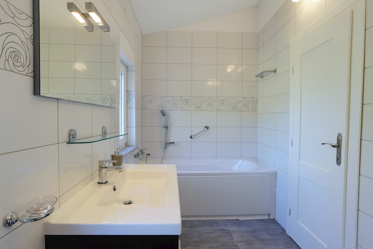 POREČ – DVOJČEK - DVE HIŠE NA PARCELI 748 m² – ODLIČNA INVESTICIJA