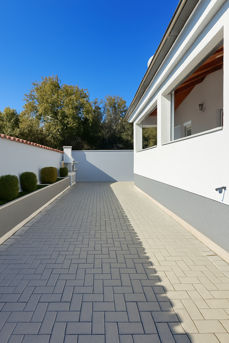 POREČ – DVOJČEK - DVE HIŠE NA PARCELI 748 m² – ODLIČNA INVESTICIJA