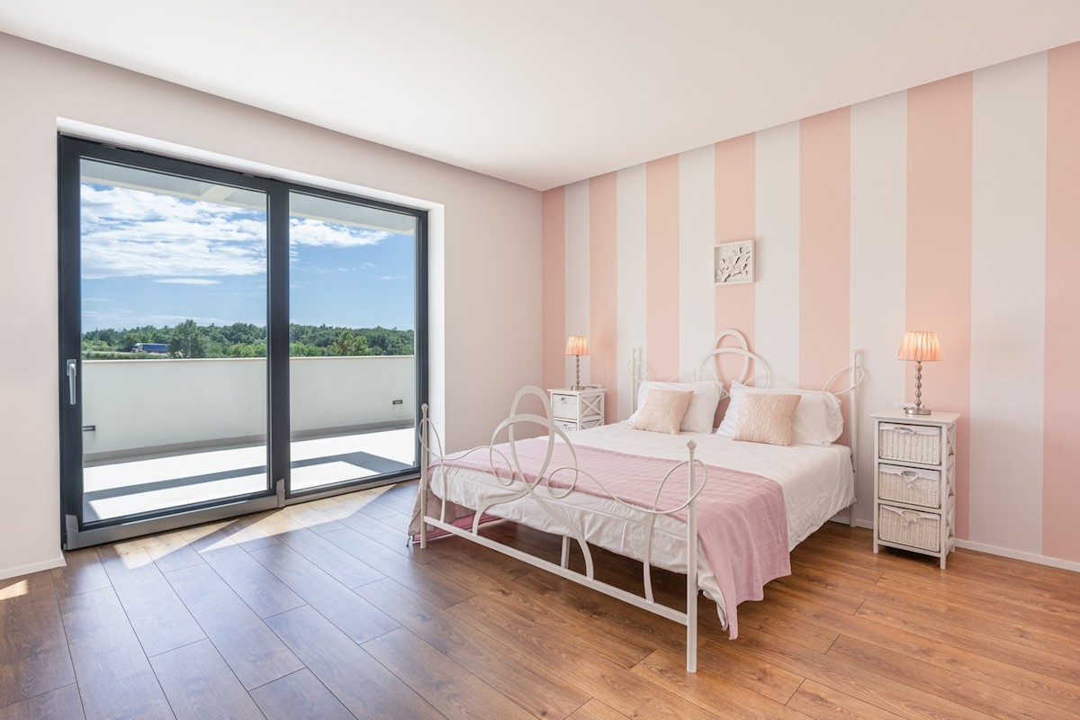 Moderna, luksuzna vila s čudovitim pogledom na morje