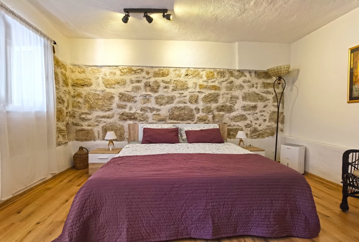 Hiša z bazenom v mirnem okolju – Brkač, Istra