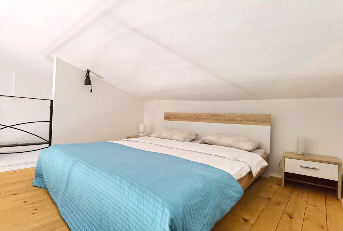 Hiša z bazenom v mirnem okolju – Brkač, Istra