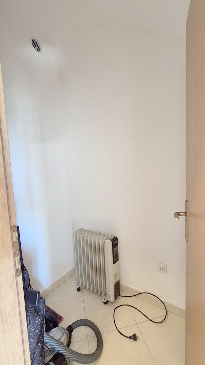 Vrstna hiša z jacuzzijem – 800 m od morja, okolica Poreča