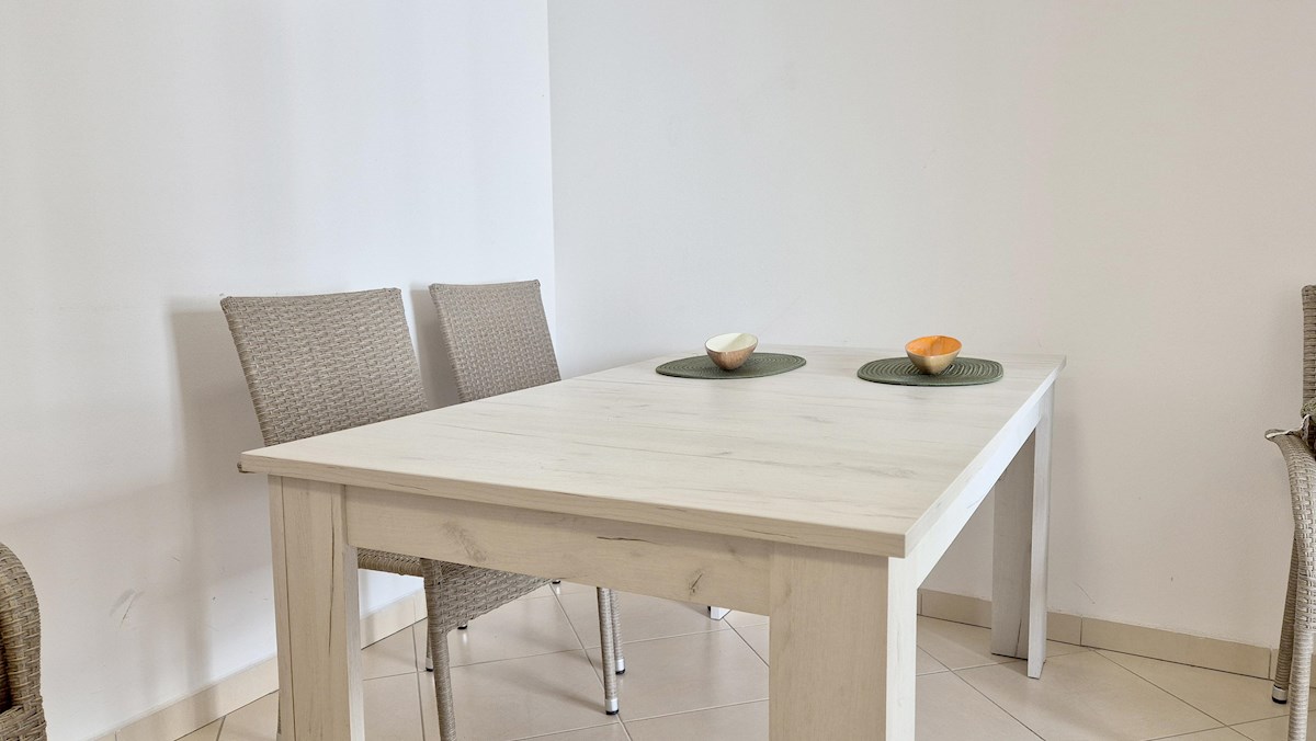 Vrstna hiša z jacuzzijem – 800 m od morja, okolica Poreča