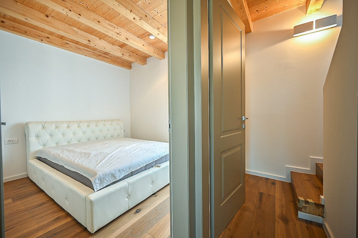 Očarljiva prenovljena kamnita hiša s pogledom na morje, Novigrad
