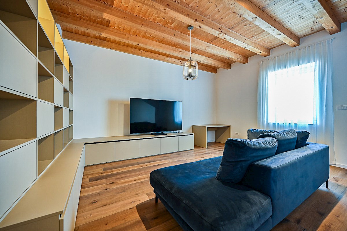 Očarljiva prenovljena kamnita hiša s pogledom na morje, Novigrad