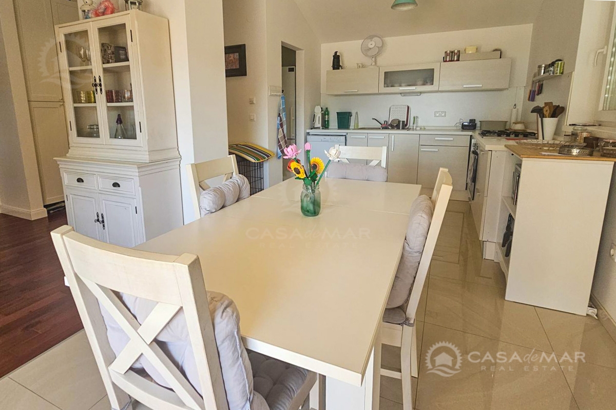 Stanovanje Malinska, Malinska-Dubašnica, 90m2