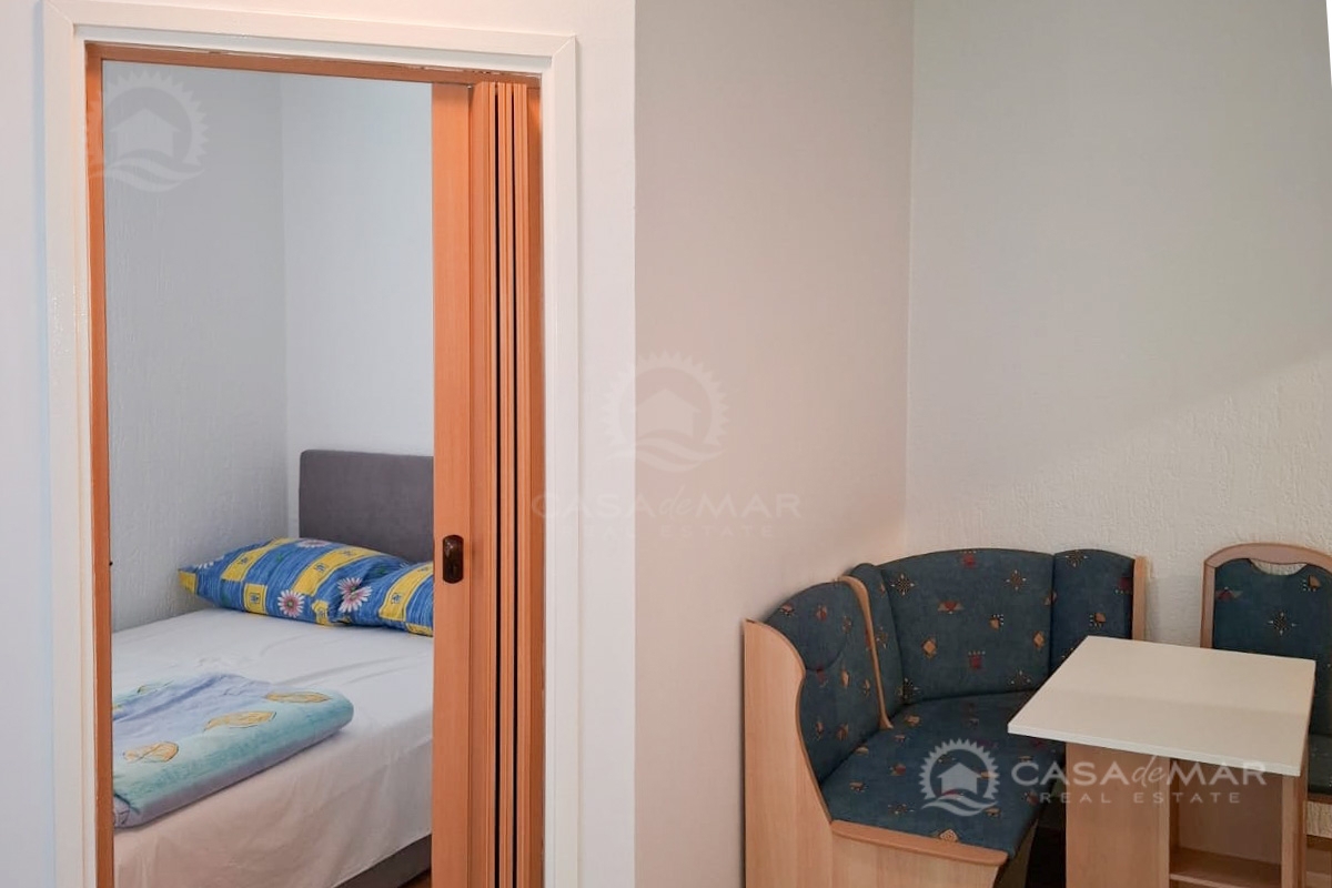 Enosobni apartma v Crikvenici s pogledom na morje