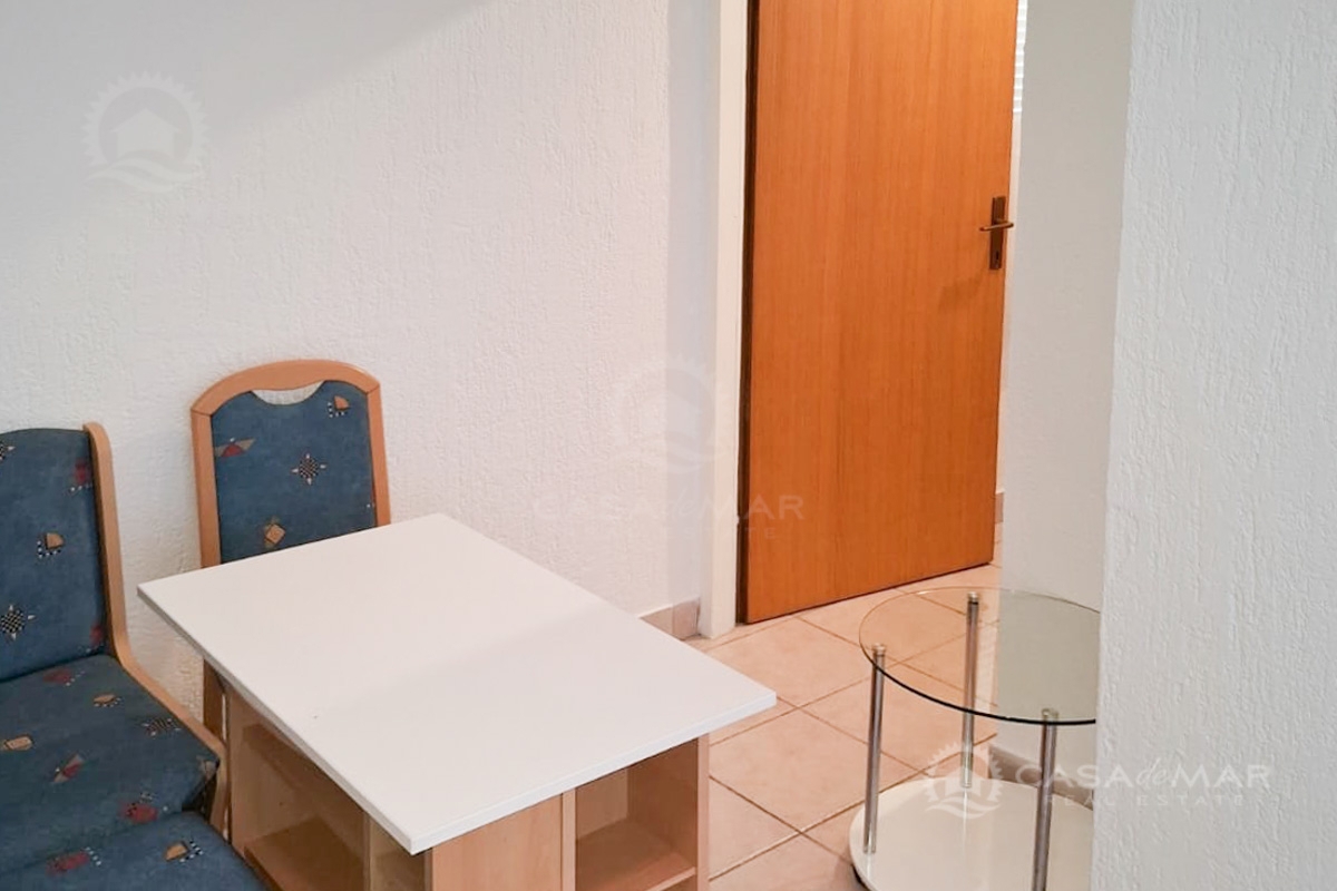 Enosobni apartma v Crikvenici s pogledom na morje