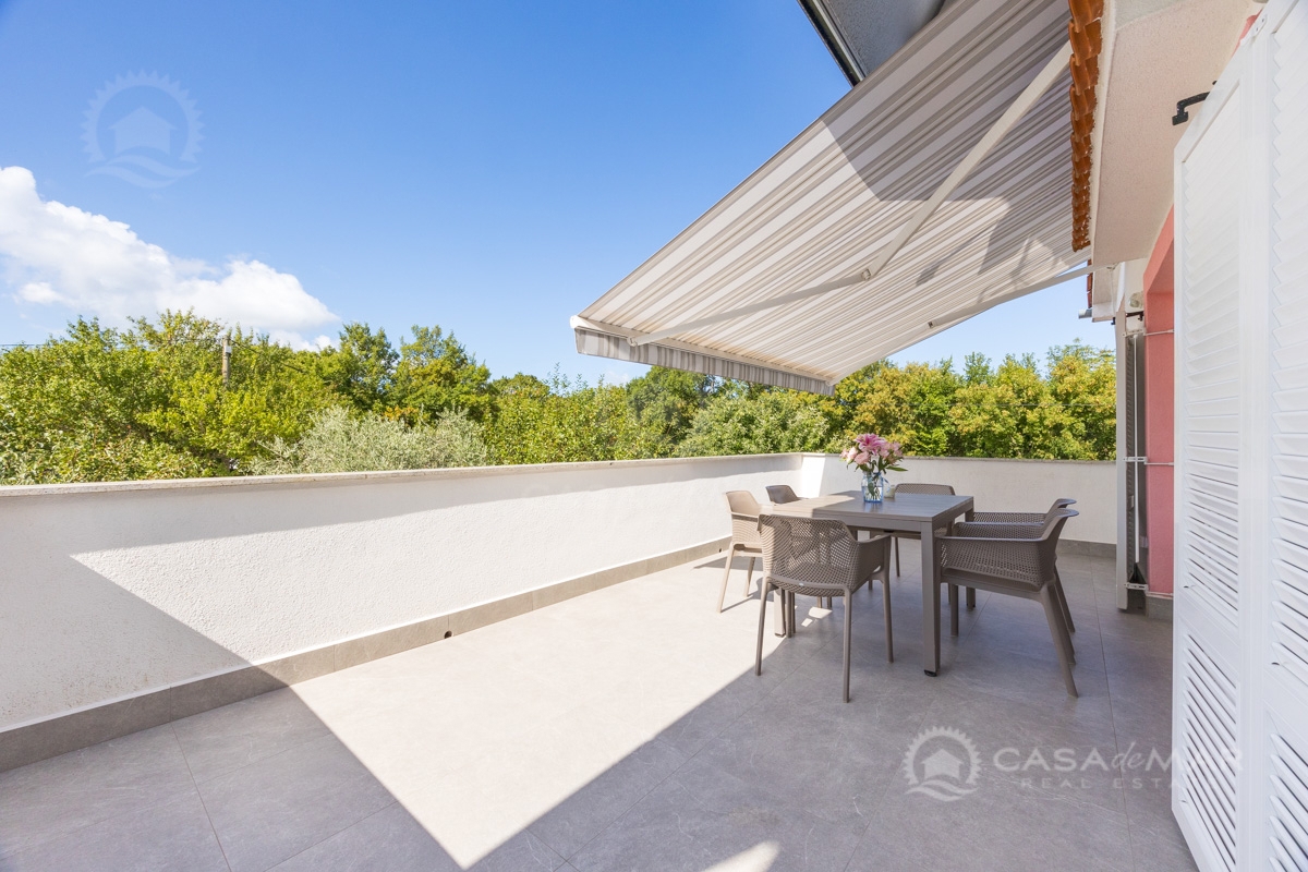 Hiša Dobrinj, 500m2