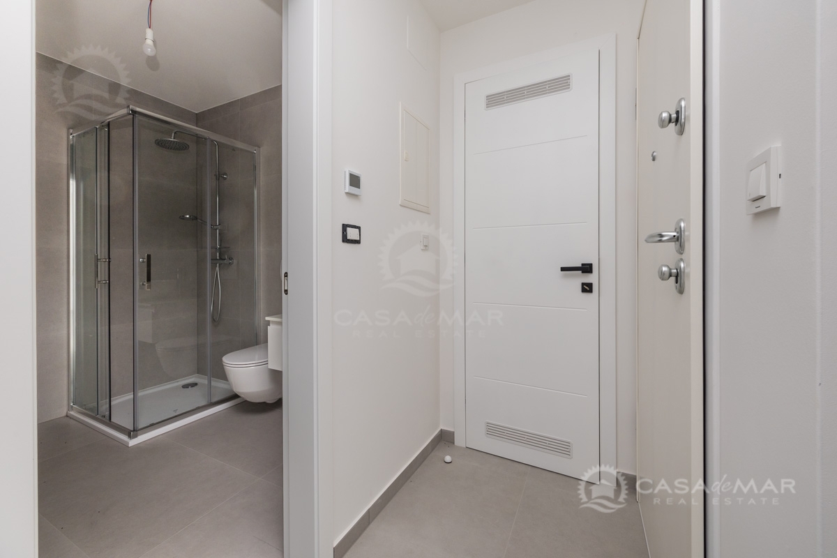 Apartma v Malinski s pogledom na morje in dodatnim apartmajem v pritličju – novogradnja!