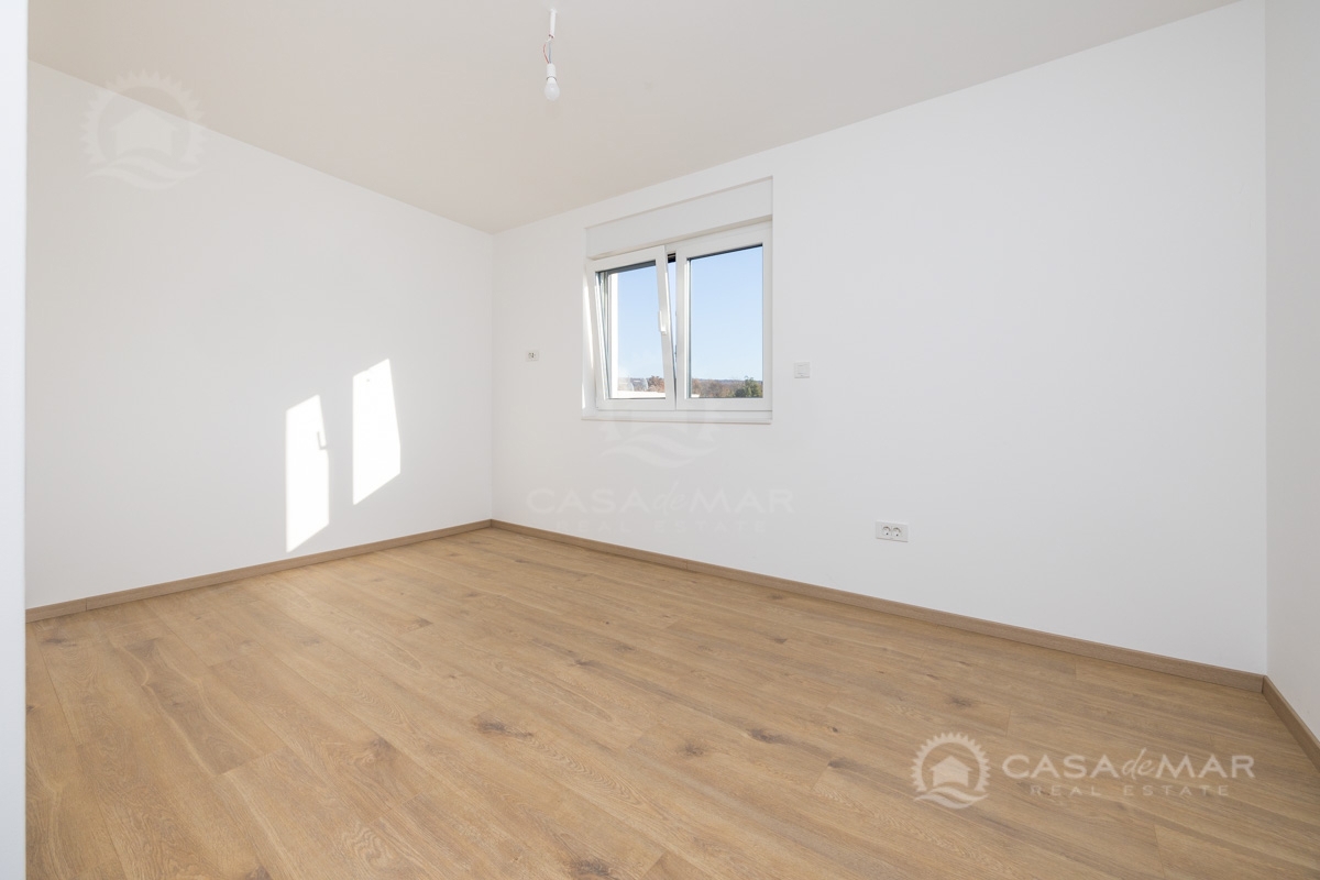 Apartma v Malinski s pogledom na morje in dodatnim apartmajem v pritličju – novogradnja!