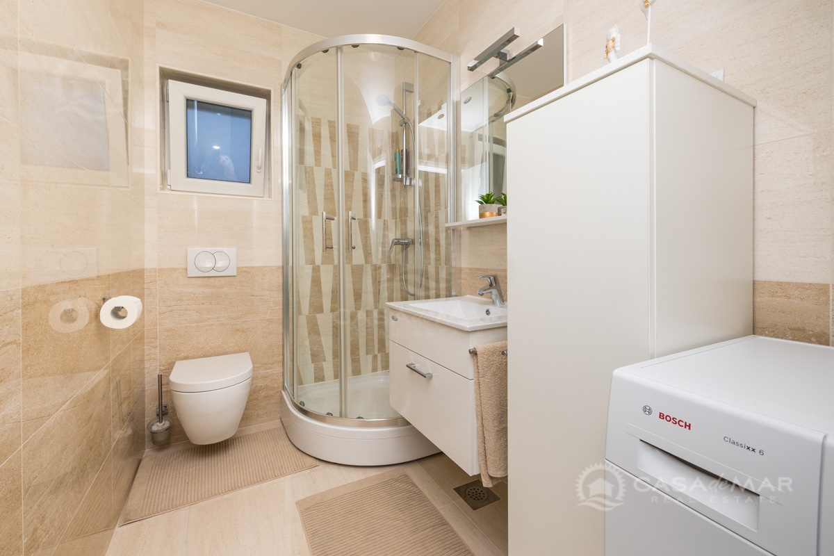 Stanovanje Malinska, Malinska-Dubašnica, 91m2