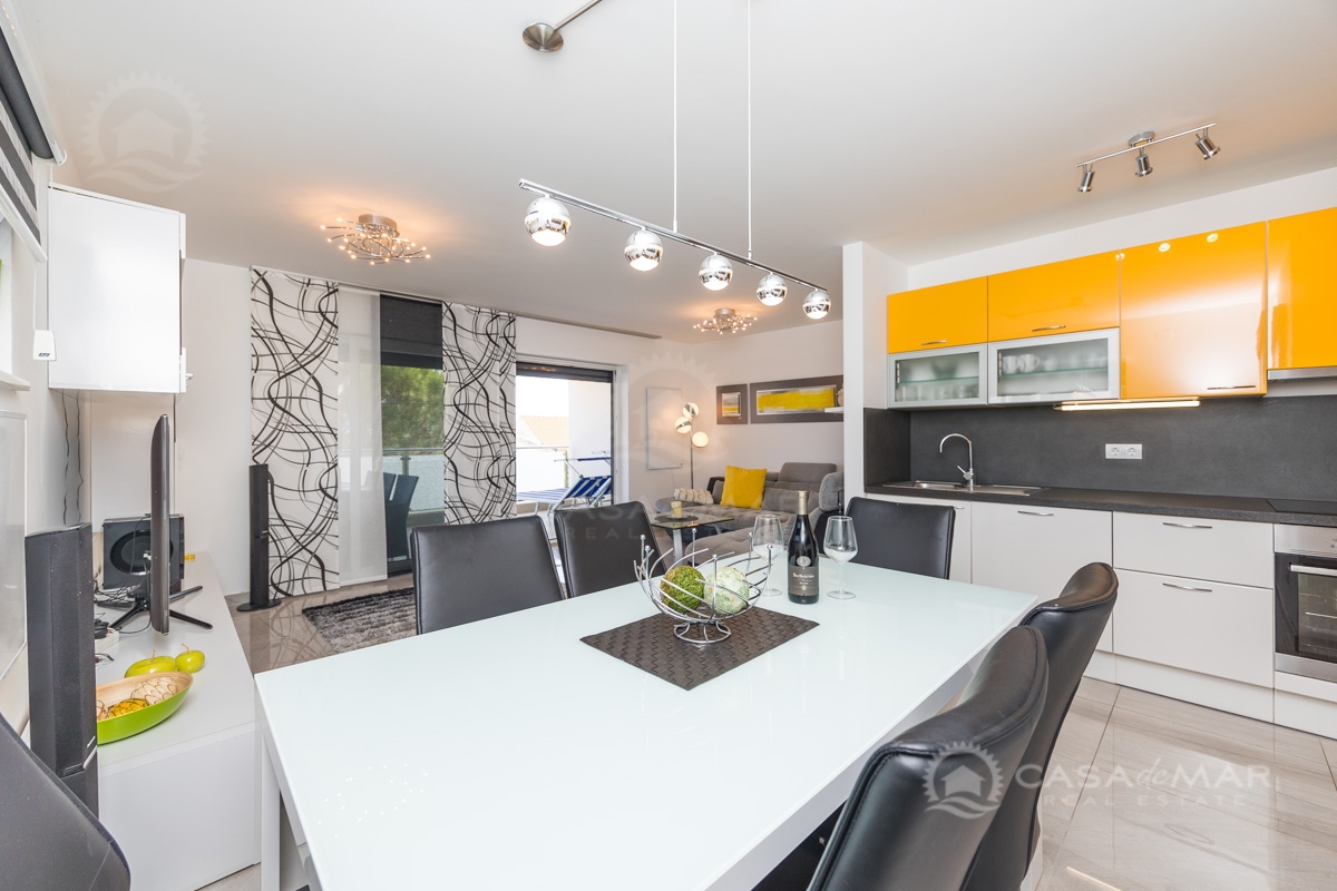 Stanovanje Malinska, Malinska-Dubašnica, 91m2