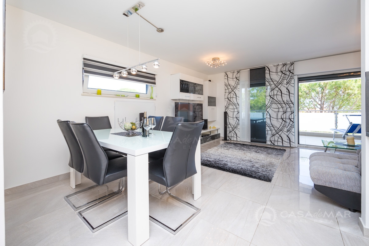 Stanovanje Malinska, Malinska-Dubašnica, 91m2