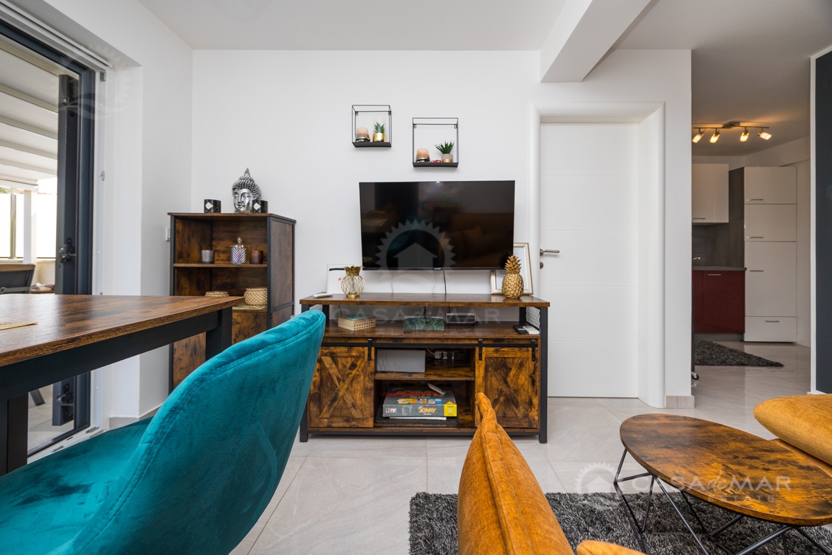 Stanovanje Malinska, Malinska-Dubašnica, 91m2