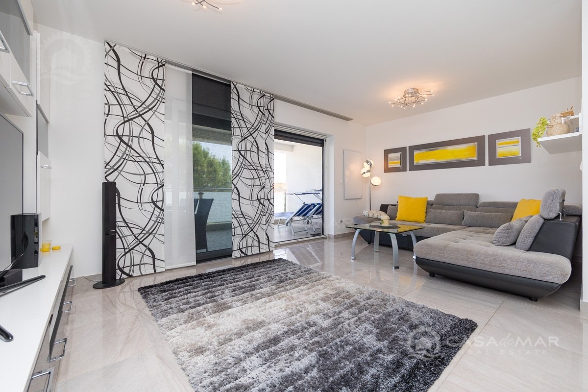 Stanovanje Malinska, Malinska-Dubašnica, 91m2