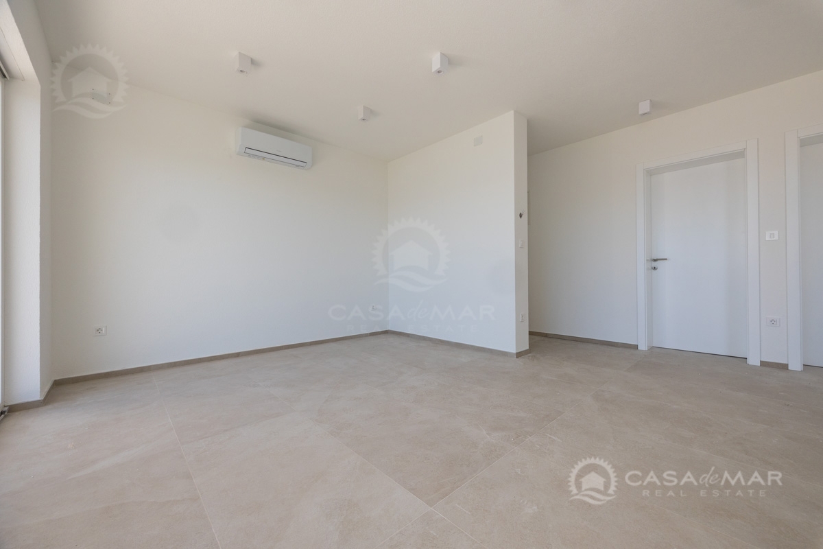 Apartma v novogradnji s prekrasnim panoramskim pogledom na morje