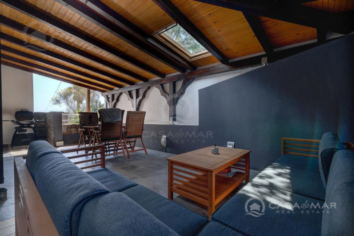 Stanovanje v prvem nadstropju z veliko pokrito teraso – Crikvenica!