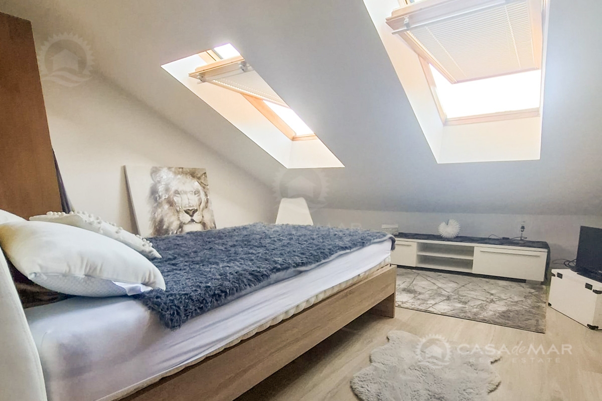 Enosobno stanovanje v Crikvenici, 500 metrov od morja!