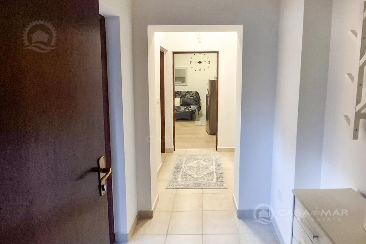 Enosobno stanovanje v Crikvenici, 500 metrov od morja!