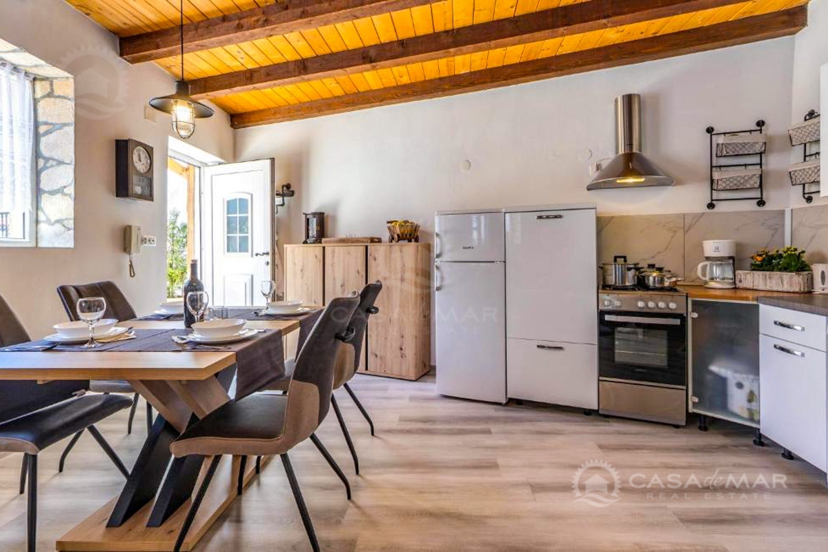 Počitniška hiša z wellnessom in pokrito teraso – Novi Vinodolski