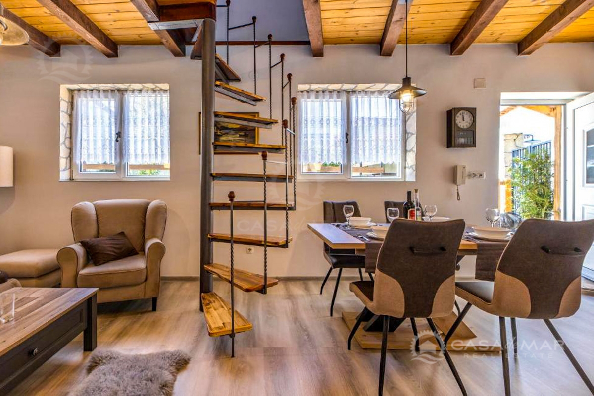 Počitniška hiša z wellnessom in pokrito teraso – Novi Vinodolski