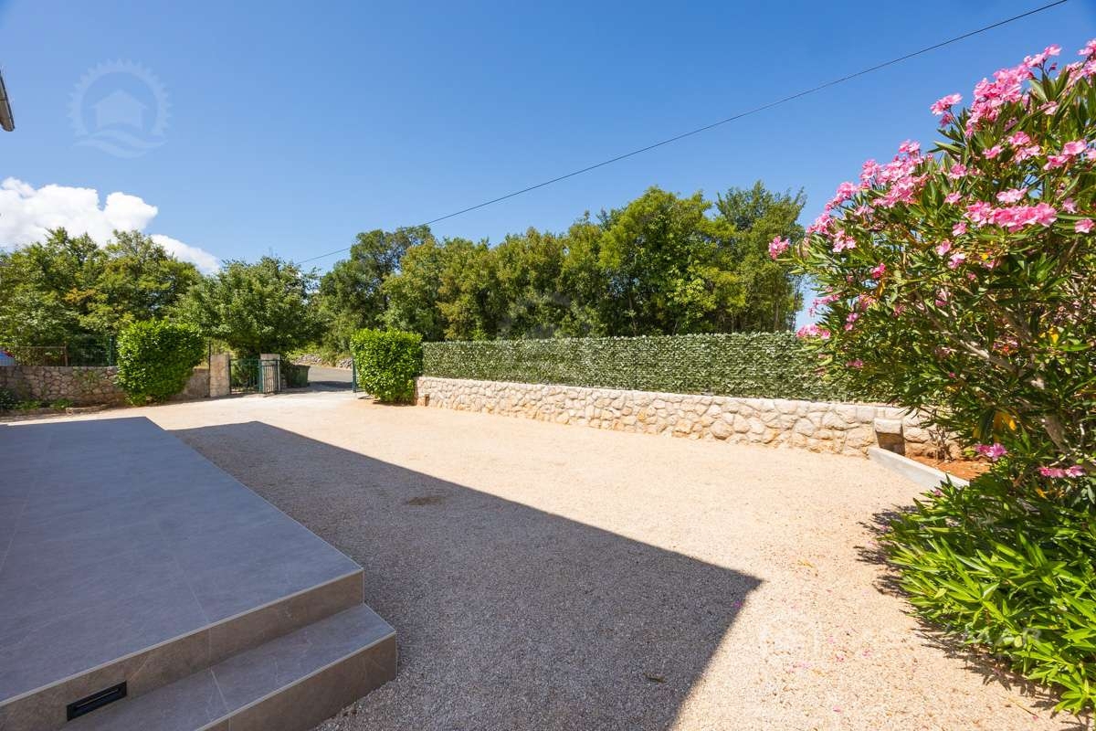 Stanovanje Dobrinj, 146m2