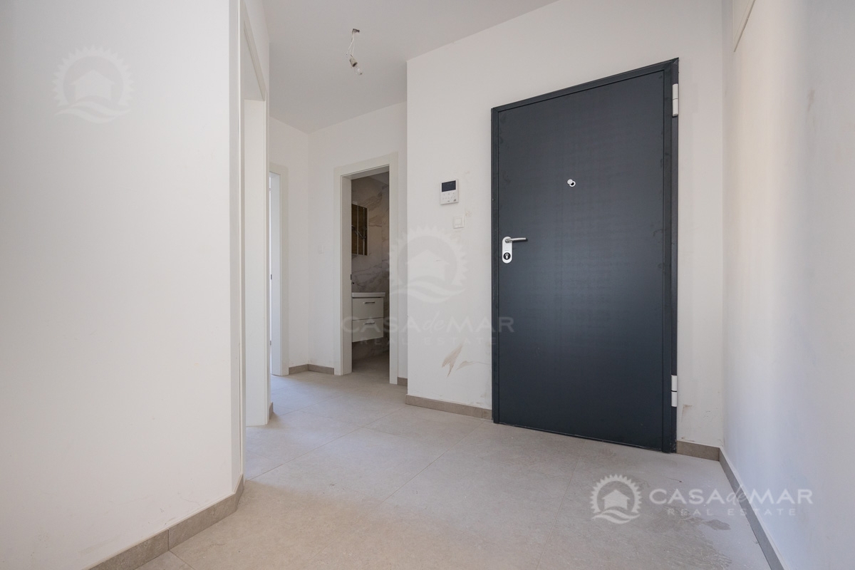 PRILOŽNOST! Stanovanje v pritličju z razgledom na morje – novogradnja 450 m od morja!