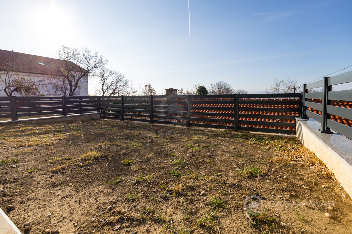 PRILOŽNOST! Stanovanje v pritličju z razgledom na morje – novogradnja 450 m od morja!