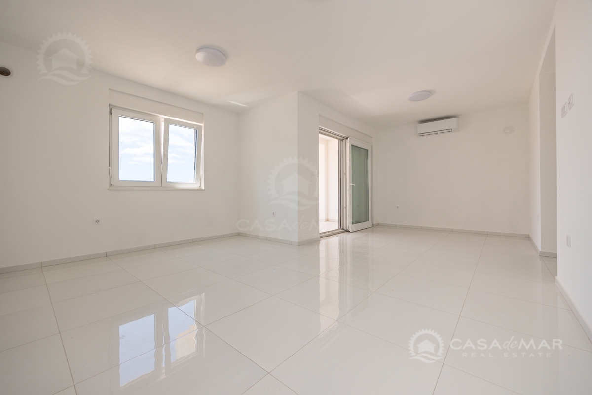 Novogradnja v Crikvenici – sodoben apartma s pogledom na morje, 400 m od plaže