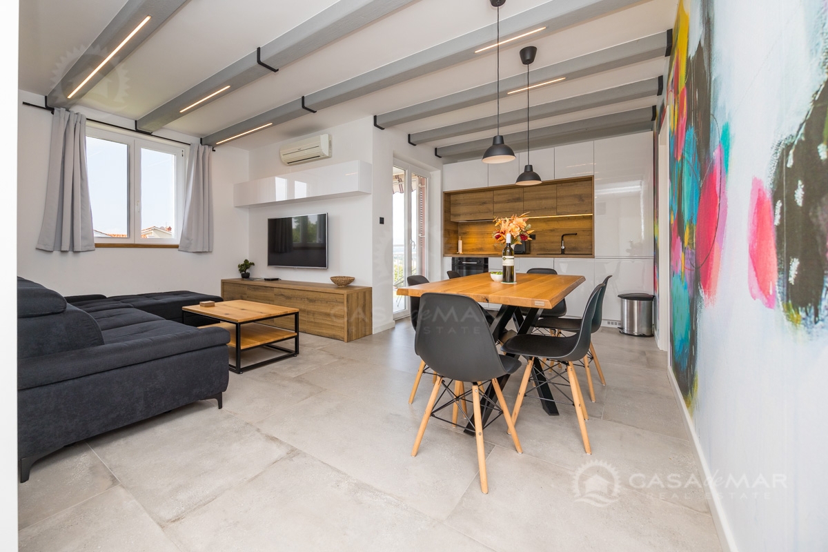 Stanovanje Malinska, Malinska-Dubašnica, 81m2