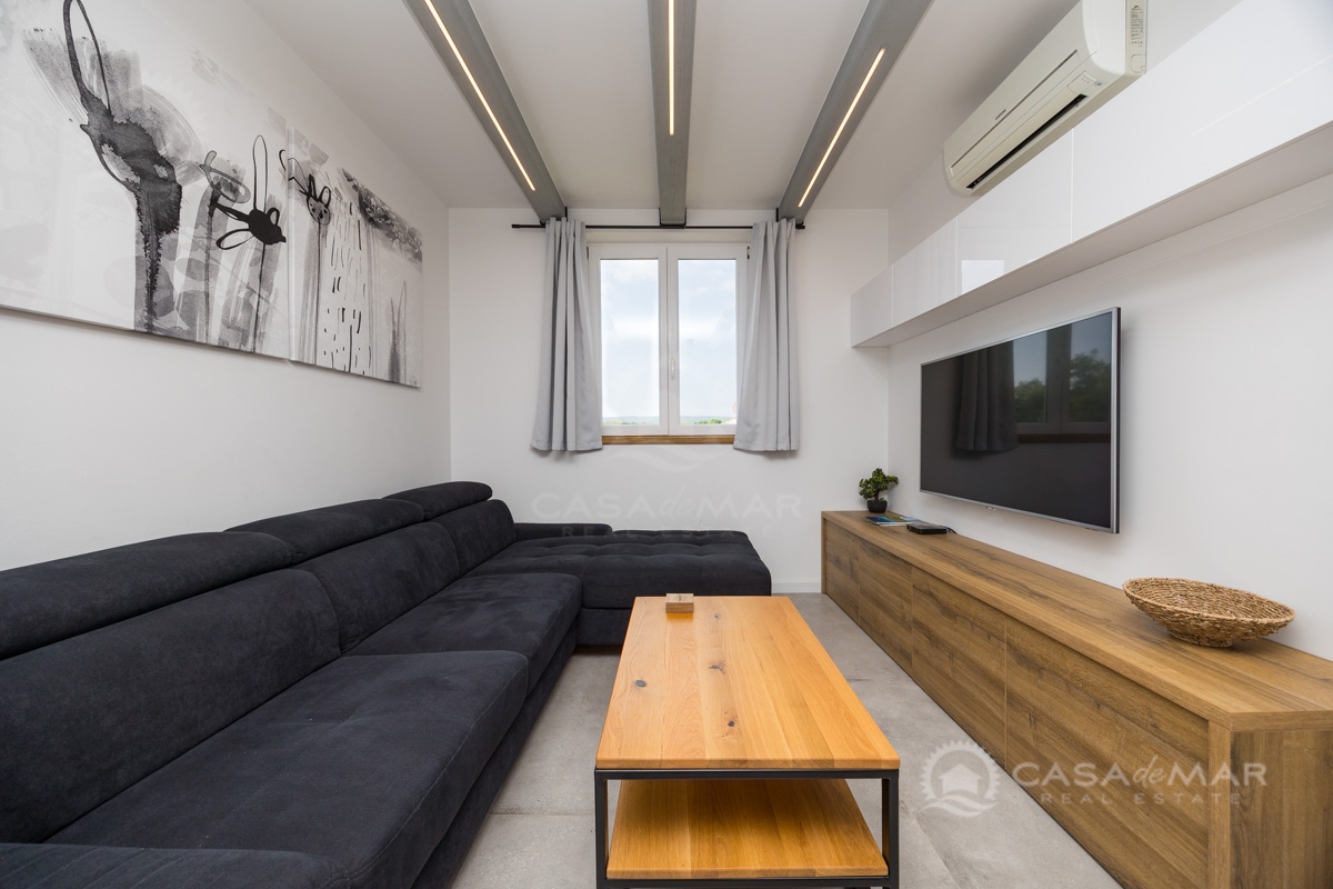 Stanovanje Malinska, Malinska-Dubašnica, 81m2