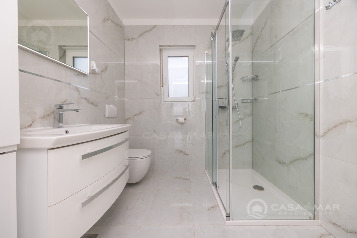 Stanovanje Malinska, Malinska-Dubašnica, 72m2