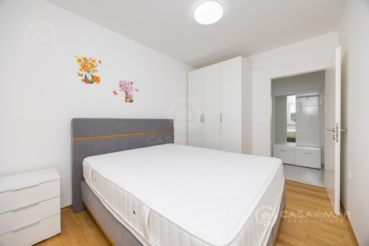 Stanovanje Malinska, Malinska-Dubašnica, 72m2