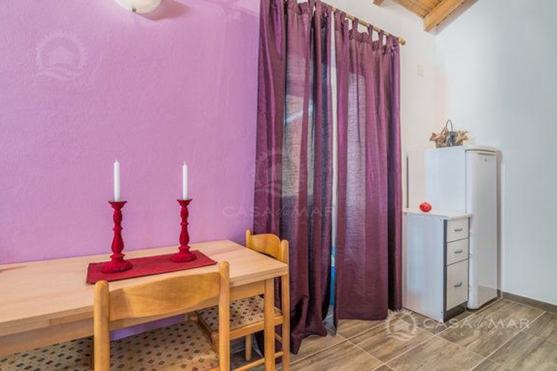 Idilična hiša z bazenom in jacuzzijem – Rustikalni šarm in udobje na otoku Krku!