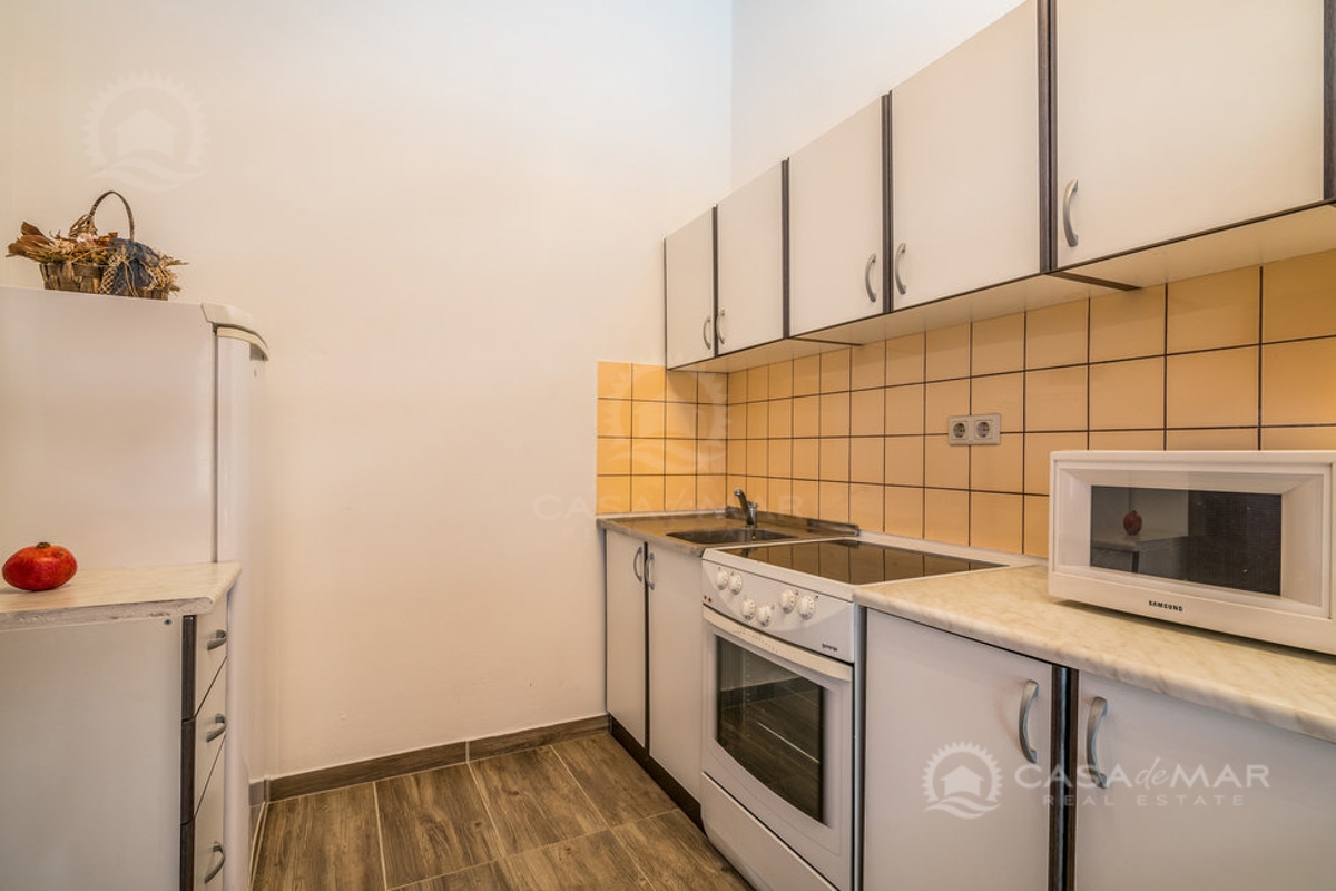 Idilična hiša z bazenom in jacuzzijem – Rustikalni šarm in udobje na otoku Krku!