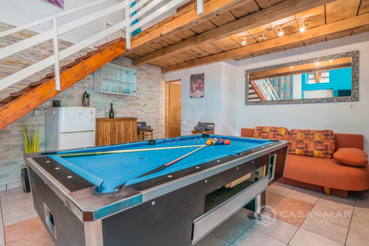 Idilična hiša z bazenom in jacuzzijem – Rustikalni šarm in udobje na otoku Krku!