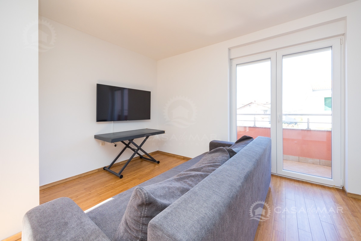 Udobno stanovanje z dvema spalnicama v Crikvenici, le 300 m od morja!