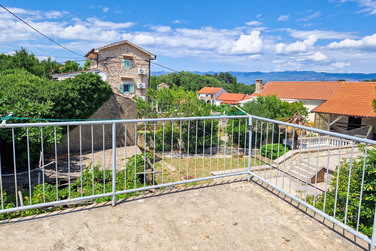 Hiša Vrbnik, 90m2