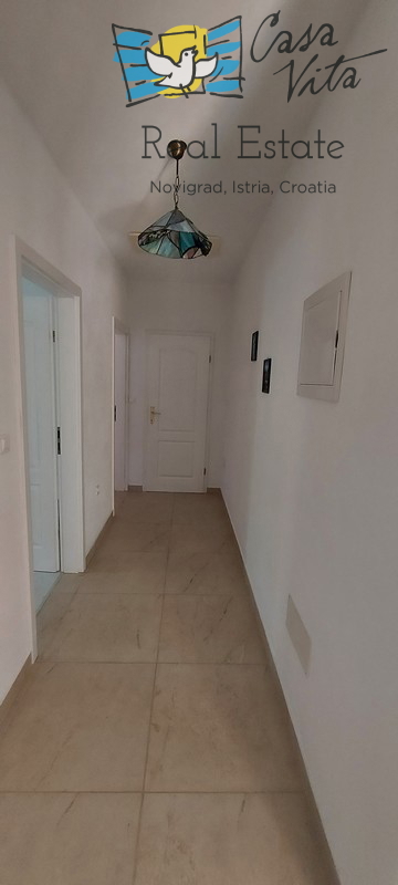 Družinska hiša z velikim vrtom in bazenom v Istri