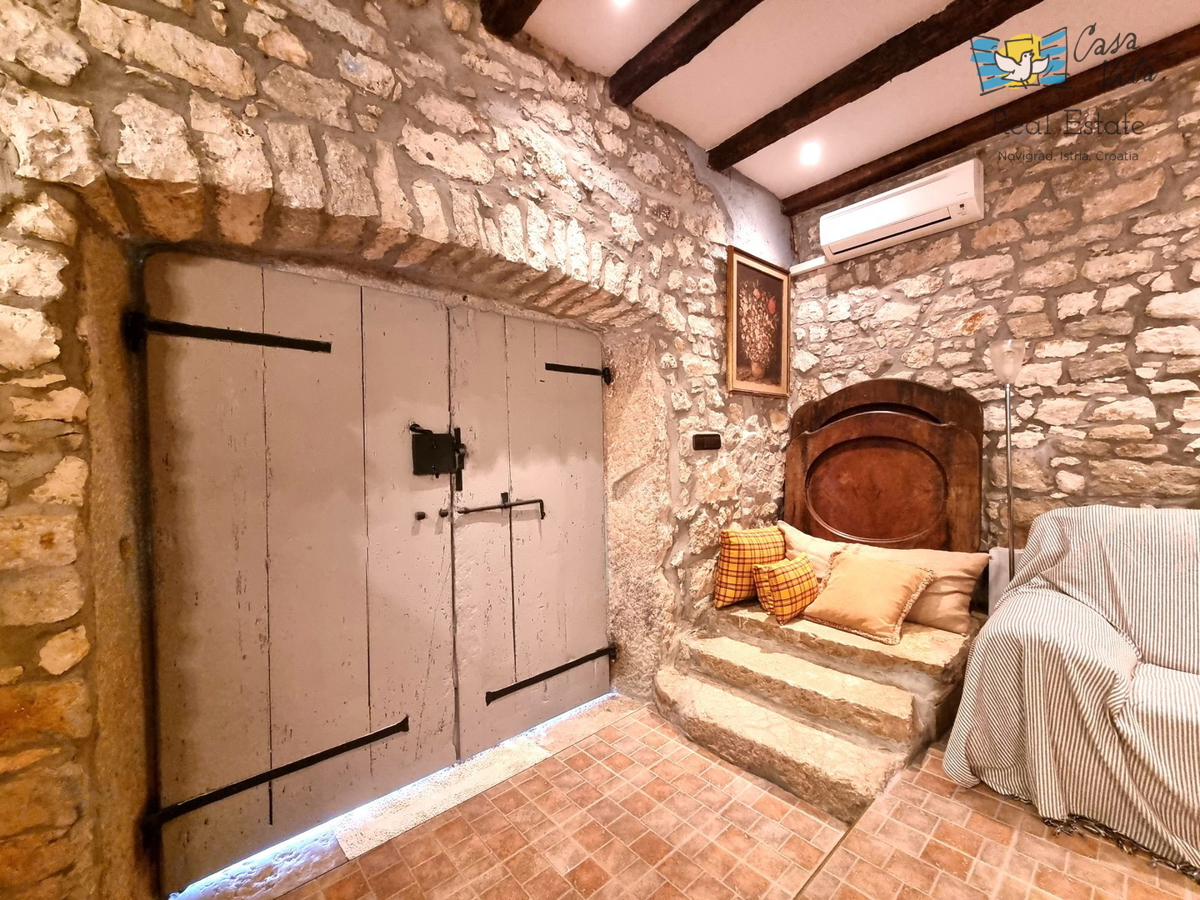 Istra, Poreč - Šarmantna kamnita hiša z dvema stanovanjema!