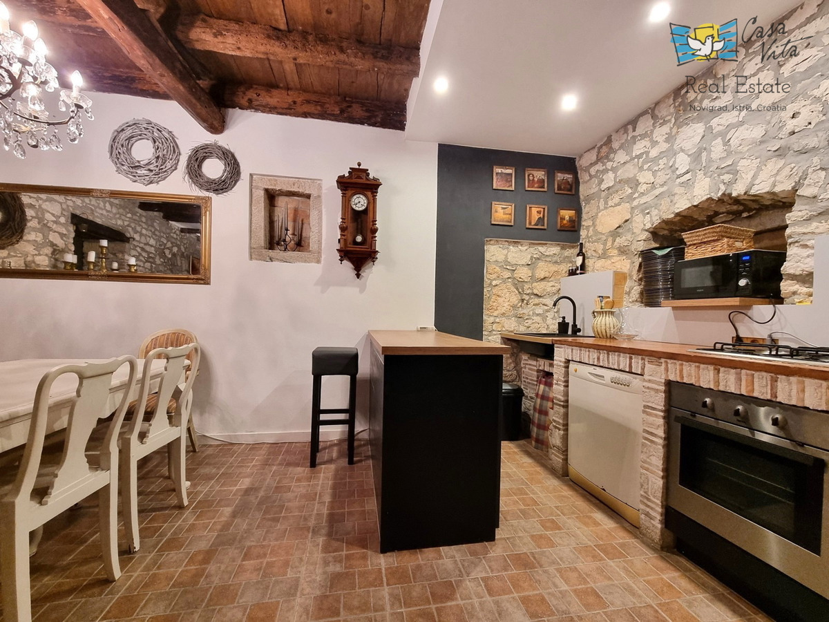 Istra, Poreč - Šarmantna kamnita hiša z dvema stanovanjema!