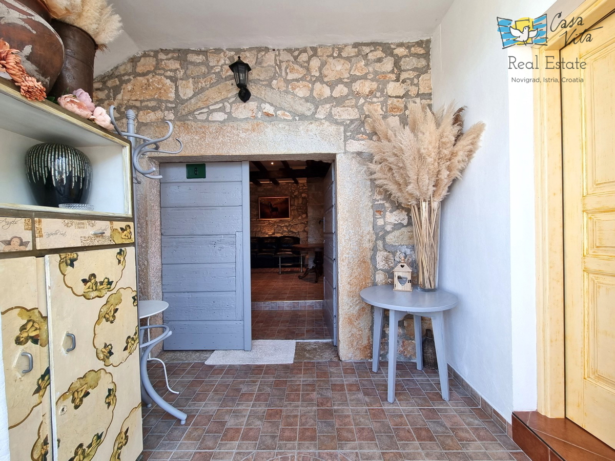 Istra, Poreč - Šarmantna kamnita hiša z dvema stanovanjema!