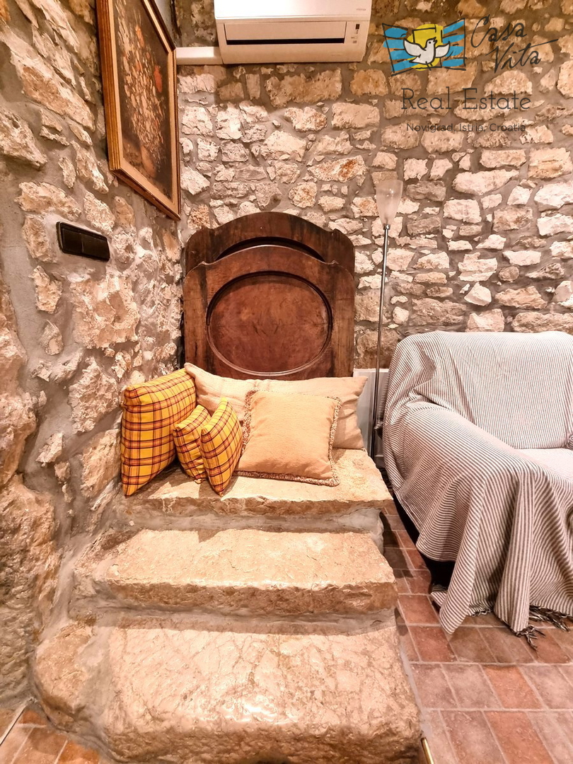 Istra, Poreč - Šarmantna kamnita hiša z dvema stanovanjema!