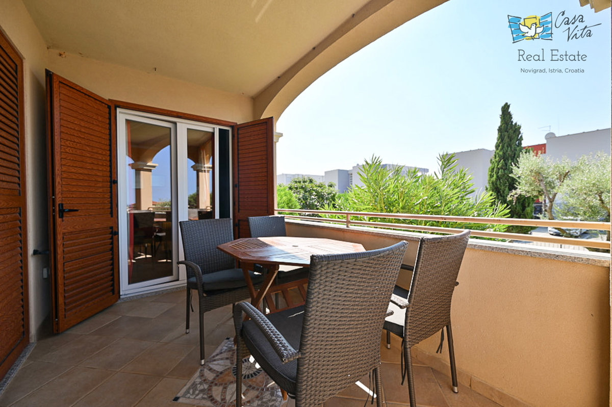 Apartma v pritličju s pogledom na morje - Novigrad