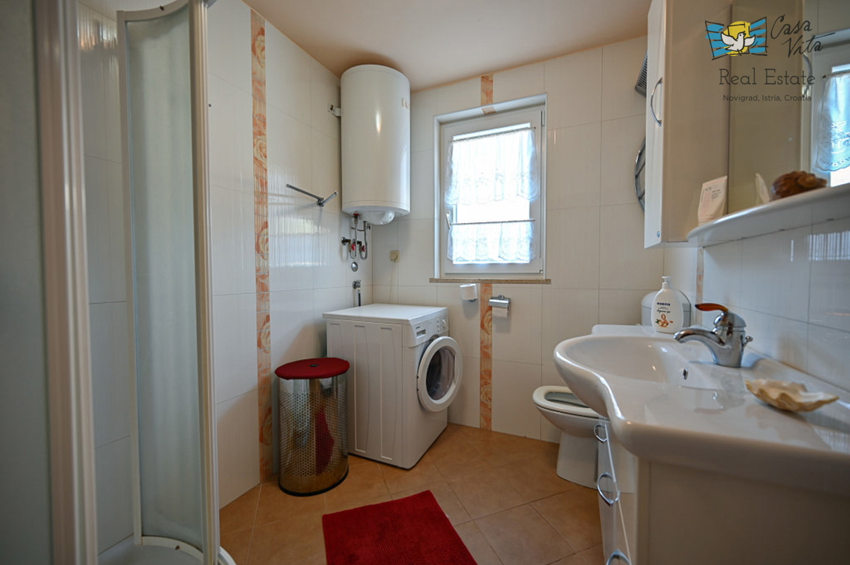 Apartma v pritličju s pogledom na morje - Novigrad