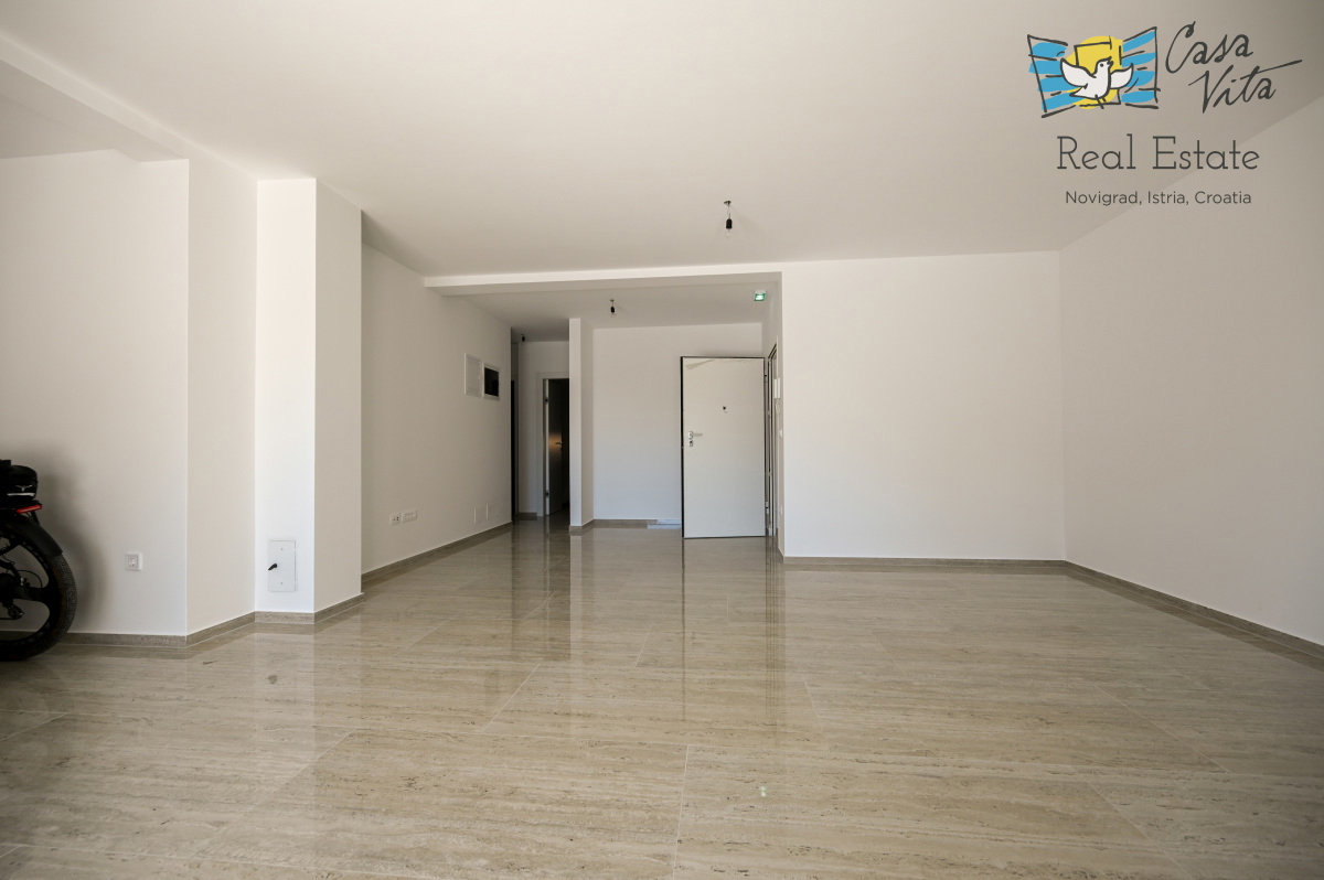 ISTRA, NOVIGRAD - Stanovanje v pritličju novogradnje s bazenom!