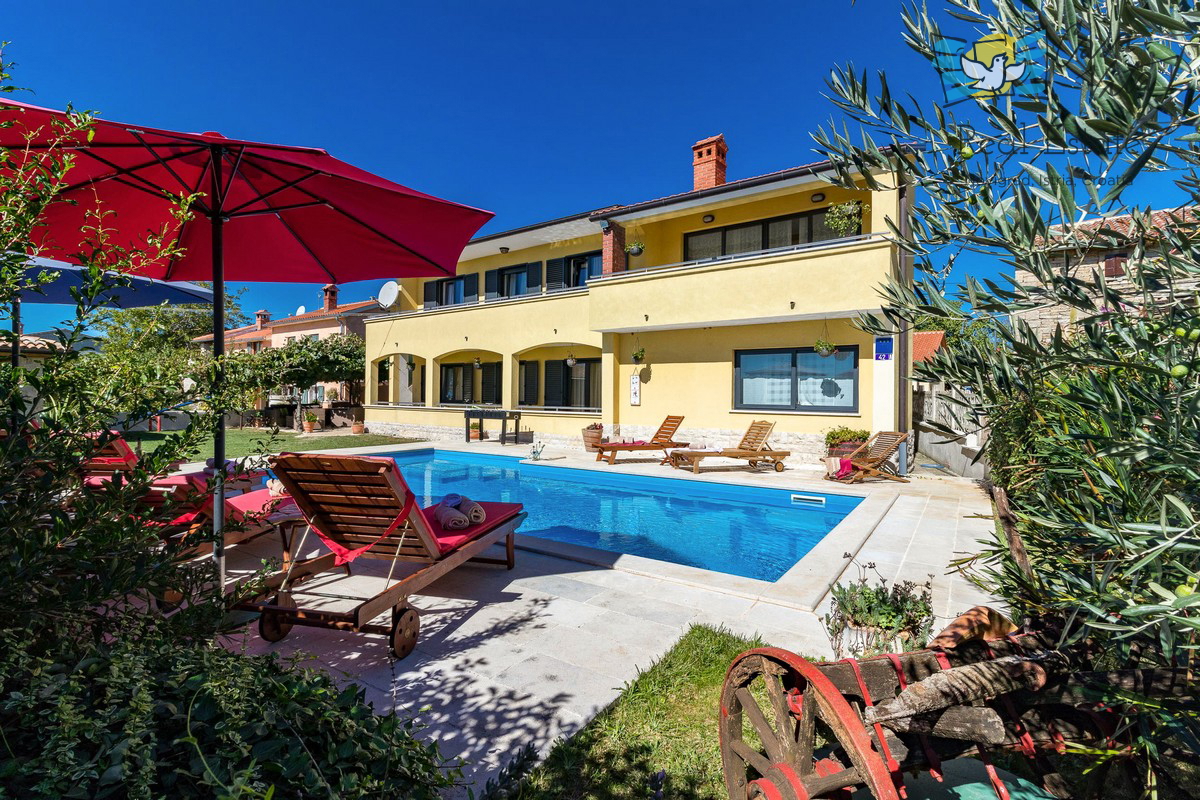 Prodamo samostojno hišo, Svetvinčenat, 650.000 €