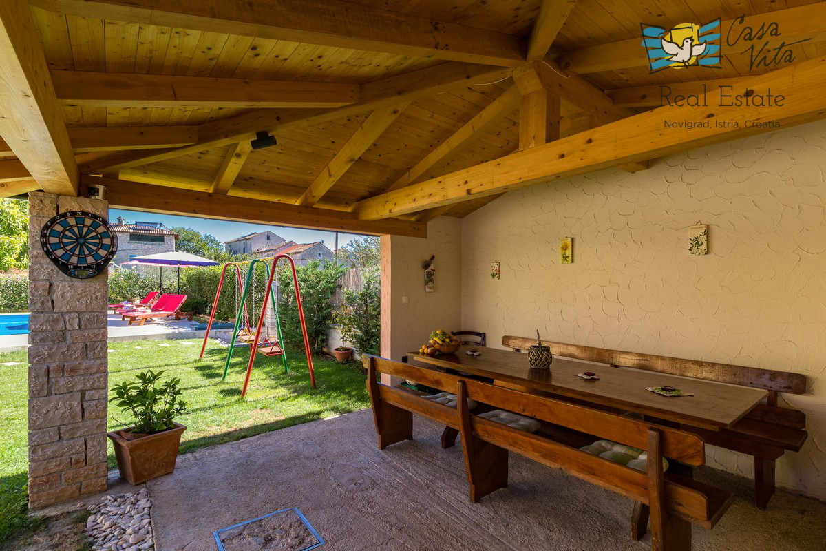 Prodamo samostojno hišo, Svetvinčenat, 650.000 €